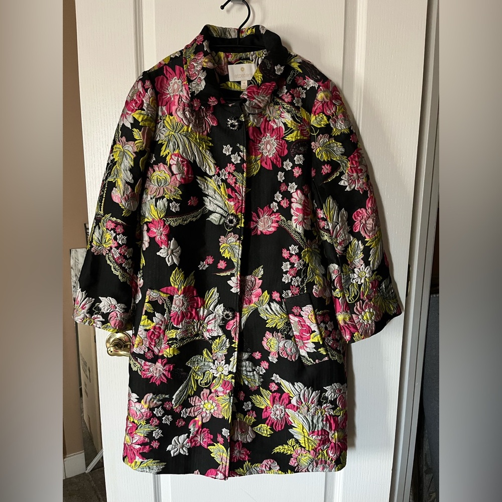 ETCETERA COAT SIZE 4-6/ runs larger than 4.